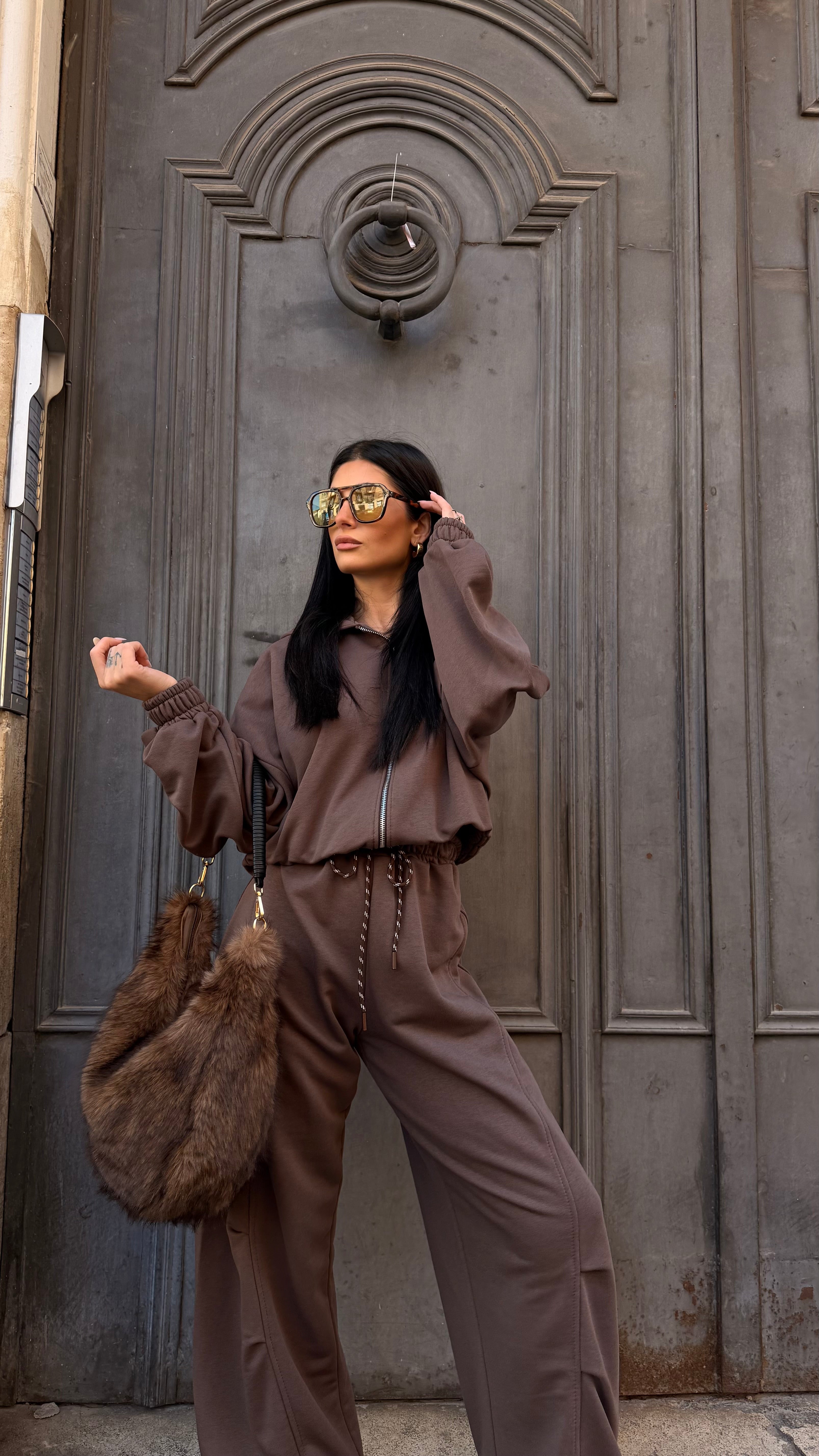 Tuta Marrone Sportiva